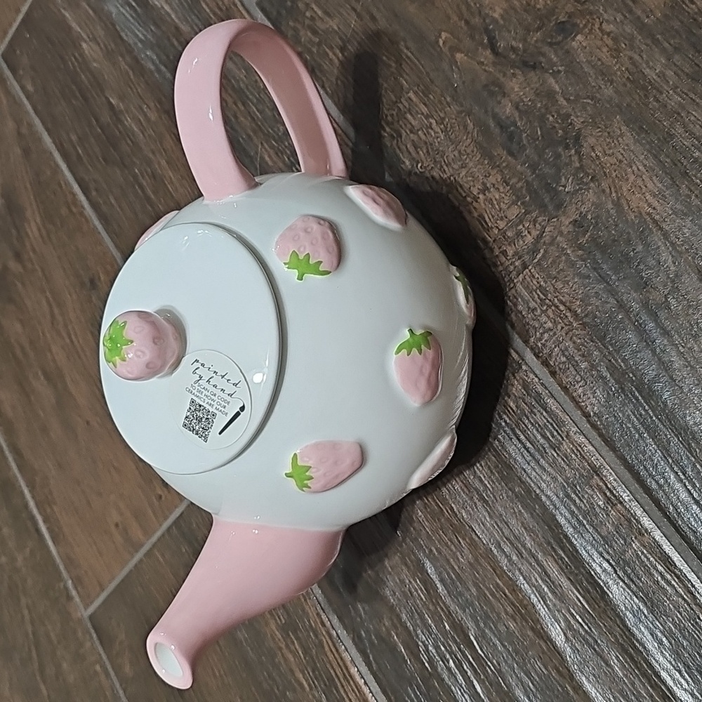 Strawberry Teapot with Lid - Picture 2 of 3